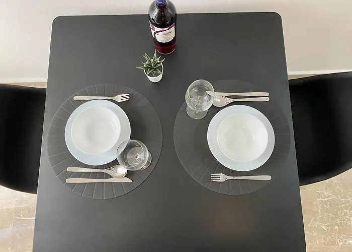 Bright & Modern In Town, Near The - No 9 Apartamento *