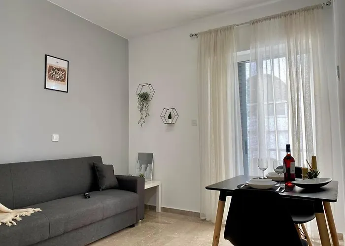 Bright & Modern In Town, Near The - No 9 Daire İstanköy