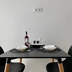 Apartamento Bright & Modern In Town, Near The - No 9