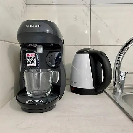 Bright & Modern In Town, Near The - No 9 아파트