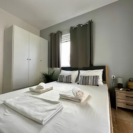 Apartment Modern & Cozy In The Heart Of '9'